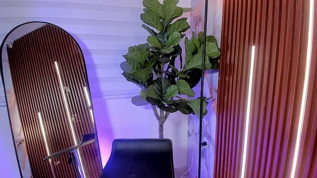 Nickie reed  online show from 06-19-26, 10:46