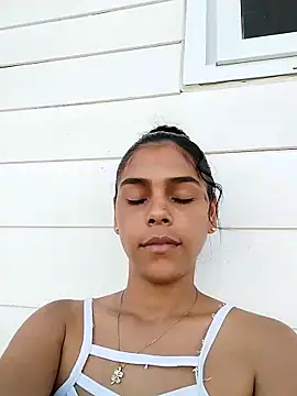 Snapshot of Emily_hot26 chatting on 02-12-26, 08:37 Emily hot26 online show from 02-12-26, 08:37