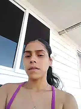 Snapshot of Emily_hot26 chatting on 03-08-26, 09:29 Emily hot26 online show from 03-08-26, 09:29