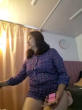 christy ant online show from 07-30-26, 06:29