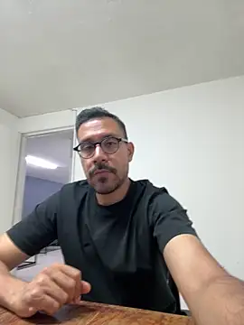 AdrianGarcia89 online show from 04-21-26, 01:42