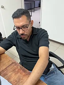 AdrianGarcia89 online show from 05-19-26, 01:56