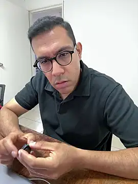 AdrianGarcia89 online show from 06-11-26, 01:27