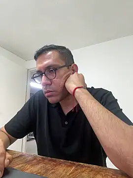 AdrianGarcia89 online show from 06-12-26, 01:04