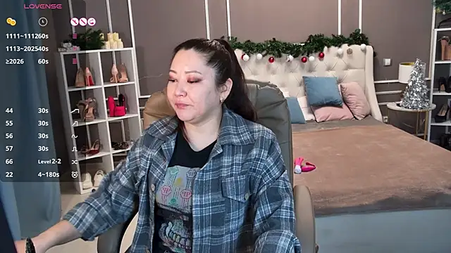  JadeHeart  online show from 01-10-26, 12:56