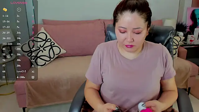  JadeHeart  online show from 01-12-26, 12:49