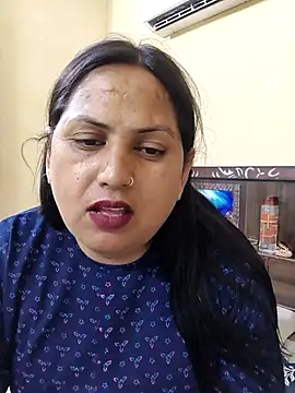 Hotmylips online show from 04-18-26, 07:58