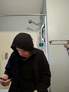 boolboy27 online show from 12-17-25, 07:42