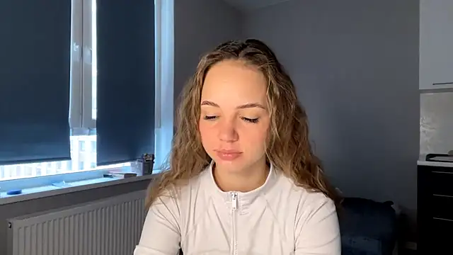 AliceQueenGirl online show from 01-15-26, 09:03