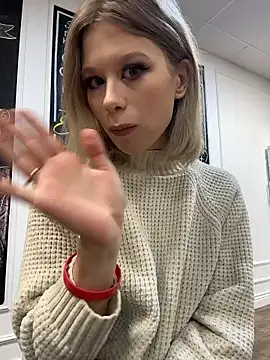 IvyBriggs online show from 01-10-26, 05:26