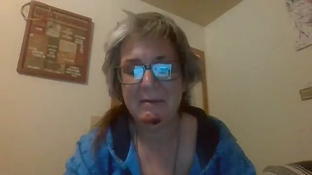 Snapshot of becky1111 chatting on 05-25-26, 10:21 becky1111 online show from 05-25-26, 10:21