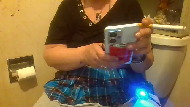 becky1111 online show from 06-14-26, 10:01
