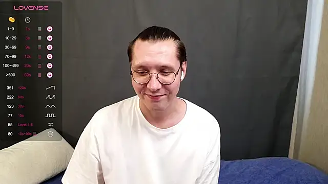 Snapshot of NakedIsaac chatting on 06-27-26, 03:17 NakedIsaac online show from 06-27-26, 03:17