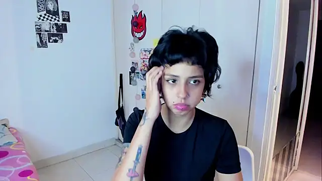 Snapshot of harakitty_ chatting on 03-13-26, 01:34 harakitty online show from 03-13-26, 01:34