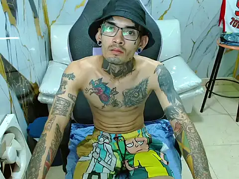 Boy tatto77 online show from 03-21-26, 12:21