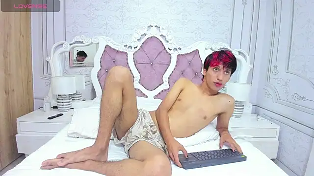 wildboy22  online show from 06-07-26, 12:09
