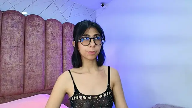 EllieBloom online show from 01-09-26, 06:42