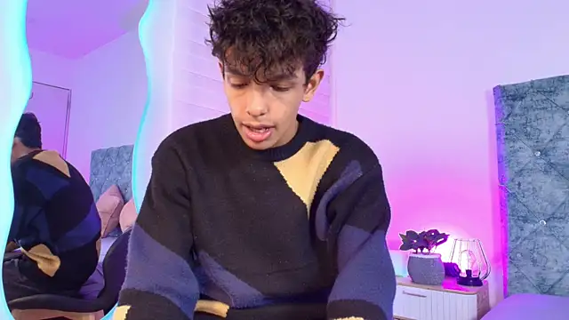 Snapshot of maxfrost_1 chatting on 01-15-26, 07:17 maxfrost 1 online show from 01-15-26, 07:17