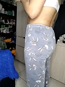 mia hottie2210 online show from 12-22-25, 07:49