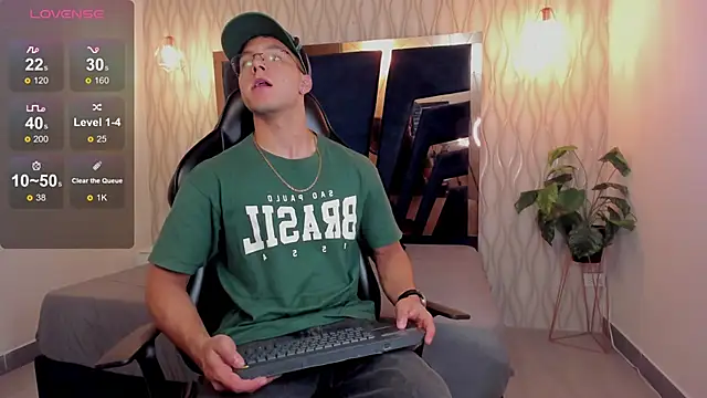 Noah Clarkk online show from 02-26-26, 05:56