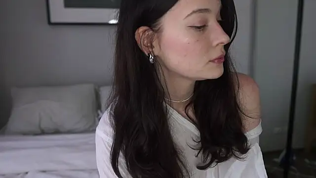 Snapshot of bonjour_nihao_hello chatting on 04-28-26, 02:27 bonjour nihao hello online show from 04-28-26, 02:27