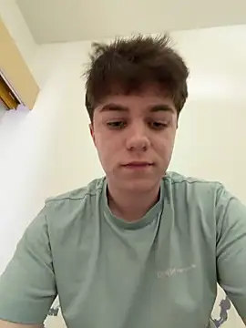 jaaydenx17 online show from 04-27-26, 11:52