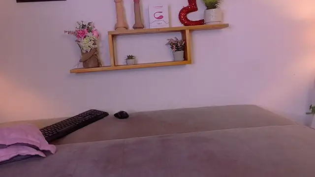 nairagold  online show from 05-16-26, 12:18