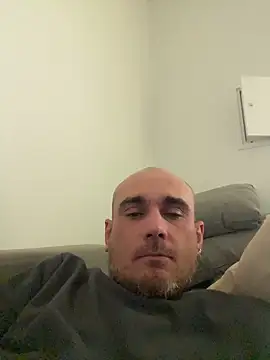 Snapshot of Yavtebe7tube chatting on 12-18-25, 03:18 Yavtebe7tube online show from 12-18-25, 03:18