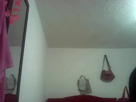 Diamond-jackson3 online show from 04-22-26, 08:32
