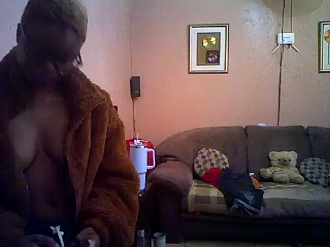 Snapshot of QUEENSasha27 chatting on 01-10-26, 09:11 QUEENSasha27 online show from 01-10-26, 09:11