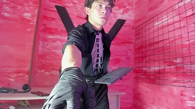 Eliot X online show from 12-21-25, 06:37