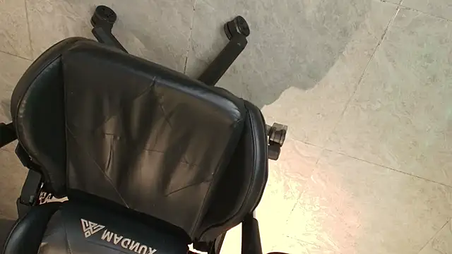 Snapshot of VenomDoll_ chatting on 12-20-25, 11:39 VenomDoll online show from 12-20-25, 11:39