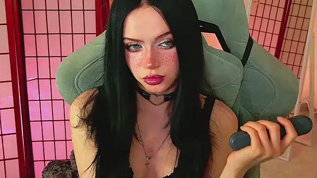 Snapshot of Dark_Diva chatting on 04-23-26, 09:28 Dark Diva online show from 04-23-26, 09:28