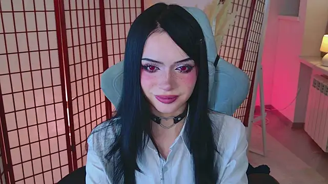 Snapshot of Dark_Diva chatting on 05-07-26, 10:15 Dark Diva online show from 05-07-26, 10:15
