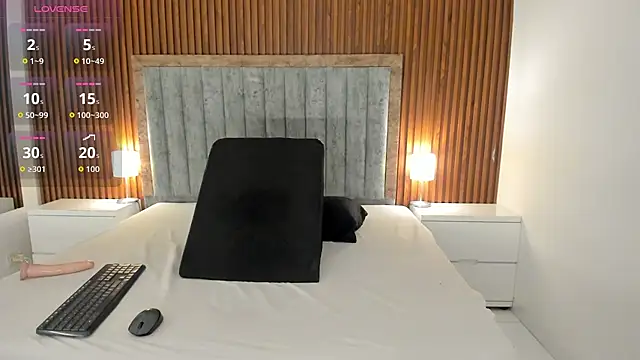 Lakisha Jackson  online show from 03-04-26, 08:37