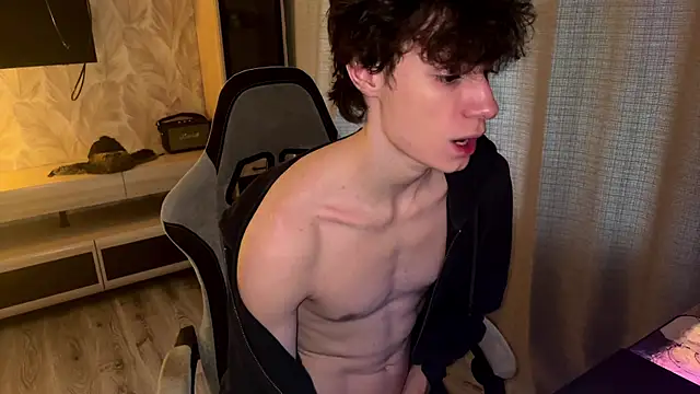 Snapshot of Eddy_Blare chatting on 12-23-25, 07:28 Eddy Blare online show from 12-23-25, 07:28