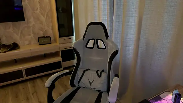 Snapshot of Eddy_Blare chatting on 01-14-26, 12:55 Eddy Blare online show from 01-14-26, 12:55