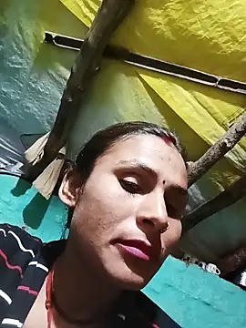 Snapshot of Cuty_priti chatting on 02-05-26, 04:44 Cuty priti online show from 02-05-26, 04:44