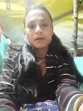 Snapshot of Cuty_priti chatting on 02-07-26, 04:00 Cuty priti online show from 02-07-26, 04:00