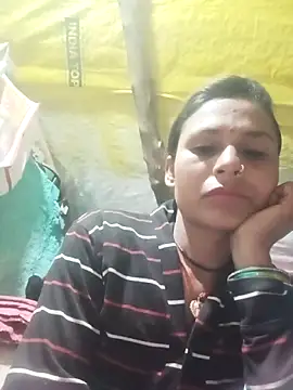 Snapshot of Cuty_priti chatting on 02-19-26, 04:03 Cuty priti online show from 02-19-26, 04:03