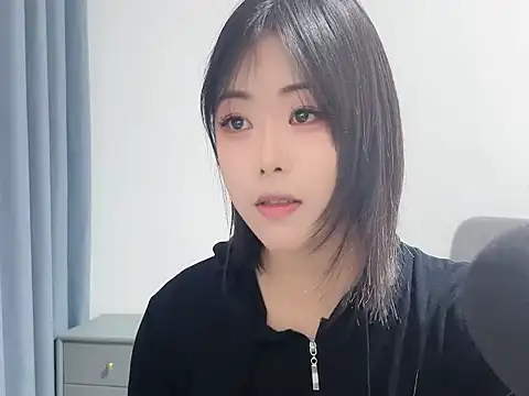 Snapshot of smalldaisy chatting on 12-21-25, 02:41 smalldaisy online show from 12-21-25, 02:41