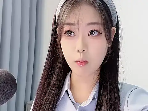 Snapshot of smalldaisy chatting on 01-06-26, 01:42 smalldaisy online show from 01-06-26, 01:42