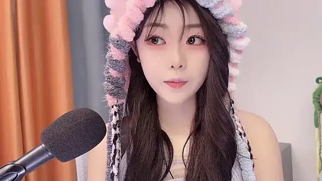 smalldaisy online show from 02-06-26, 02:16