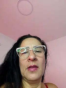 Snapshot of KiaraFoster chatting on 01-09-26, 11:24 KiaraFoster online show from 01-09-26, 11:24