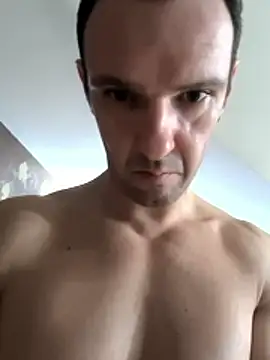 AlexxxisPitesti online show from 12-21-25, 04:58