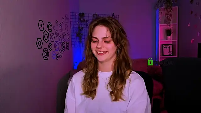 naya may online show from 04-22-26, 07:15