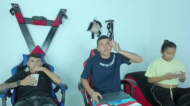 Three Ways to Love online show from 01-09-26, 12:08