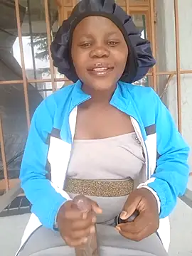 Snapshot of JuicyBerrie chatting on 12-22-25, 07:49 JuicyBerrie online show from 12-22-25, 07:49