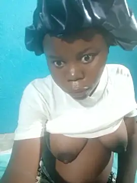 Snapshot of JuicyBerrie chatting on 01-14-26, 09:48 JuicyBerrie online show from 01-14-26, 09:48