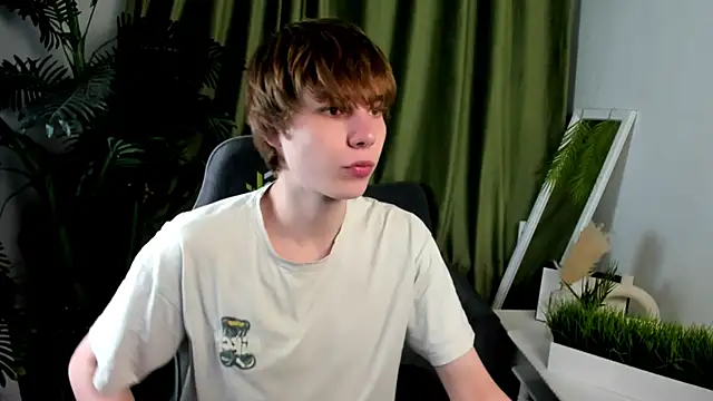 andyyzzz online show from 06-26-26, 07:18